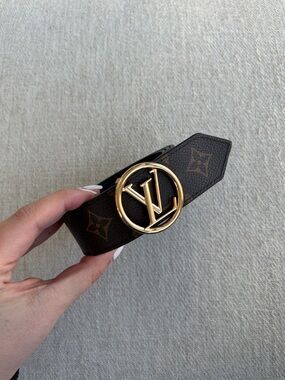 Louis Vuitton Monogram / Black Leather Belt size 80